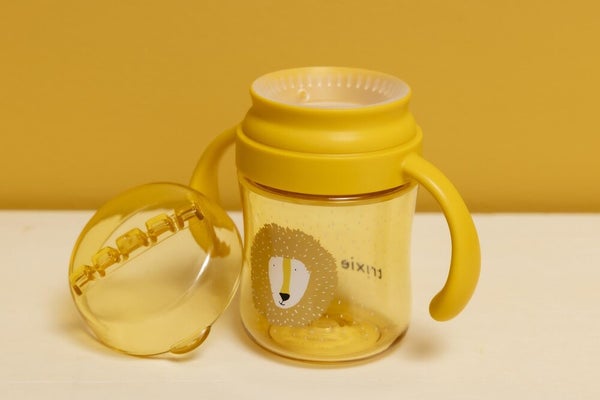 Trixie -  360&deg; cup with handles (useita v&auml;rej&auml;)